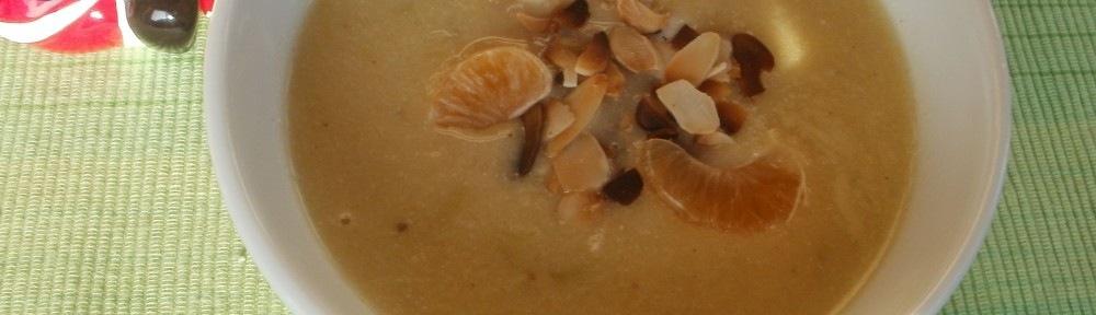 Mandarinos póréhagyma krémleves, pirított mandulával