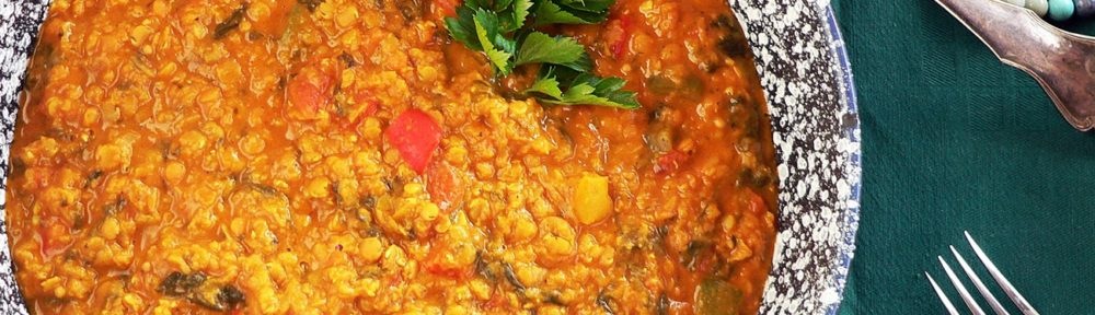 Vöröslencse curry spenóttal