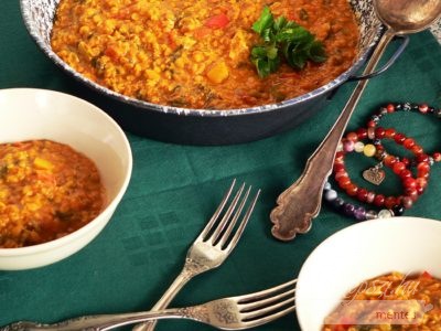 Vöröslencse curry spenóttal