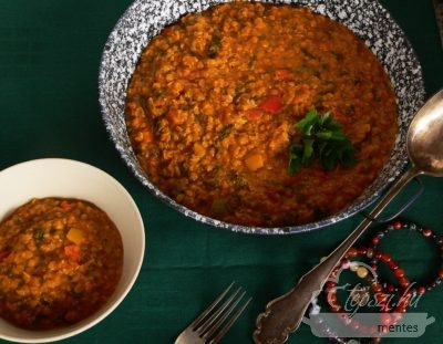 Vöröslencse curry spenóttal